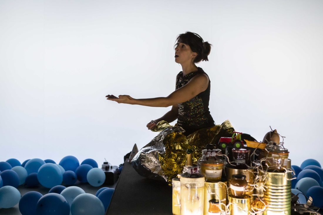 cop. Cie Bouche bée